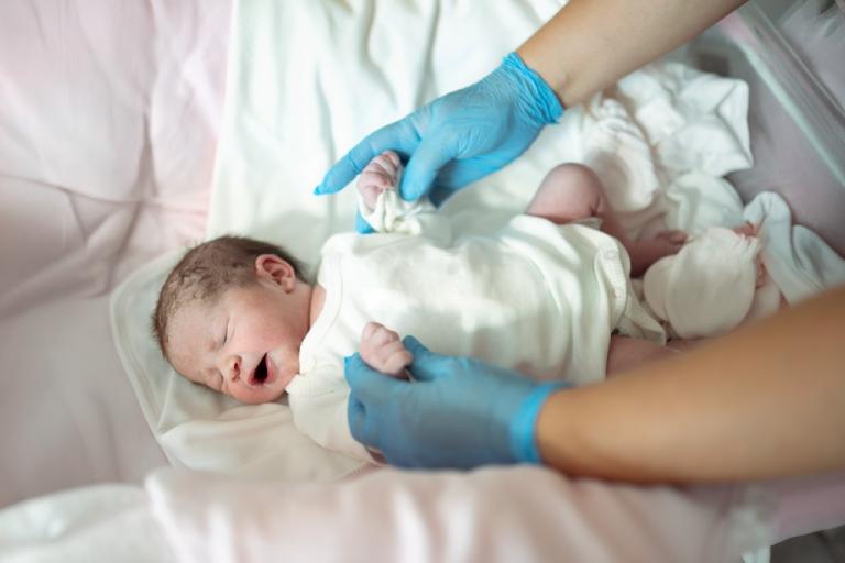 El primer chequeo de salud completo para tu recién nacido